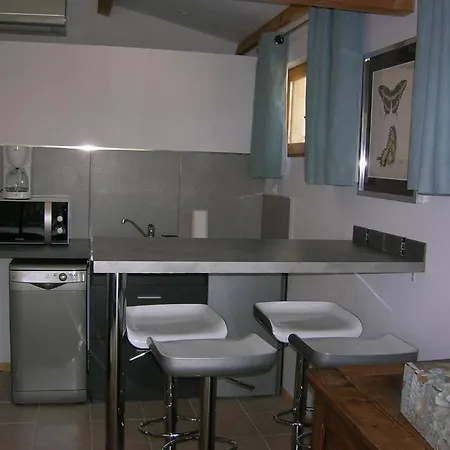 Guest house Chambres D'hotes Le Mas Des Vignes